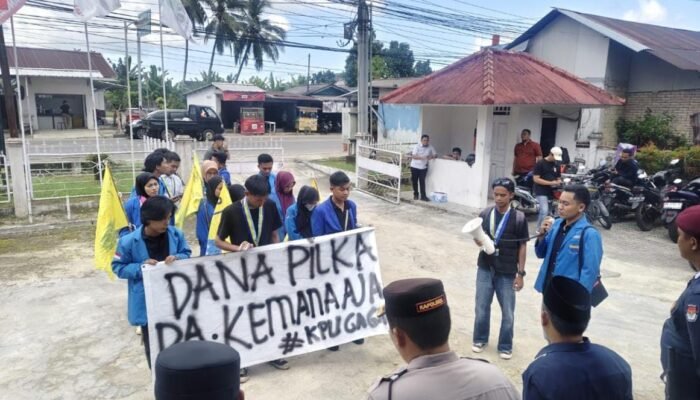 Insyaallah bulan Maret apabila sudah selesai akan kami sampaikan semuanya terkait dana hibah tersebut