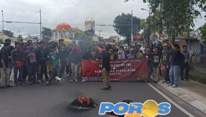 Aksi Unjuk Rasa di pangkal pinang Mendesak Pemerintah agar segera membatalkan RUU TNI yang baru disahkan dan membatalkan Dwifungsi TNI